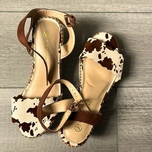 Versona Brown and Cream Espadrilles, Feminine and Retro! Size 7.5